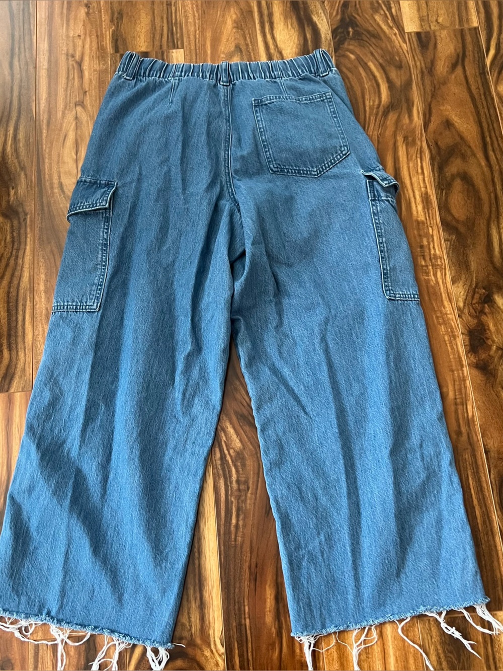 Uniqlo cutoff jeans - Picture 3 of 4